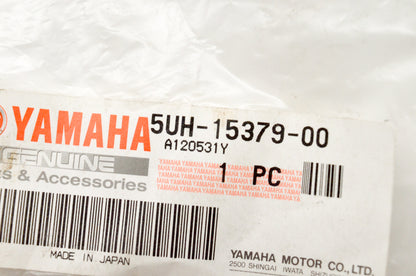New OEM Yamaha 5UH-15379-00-00 Crankcase Seal NOS