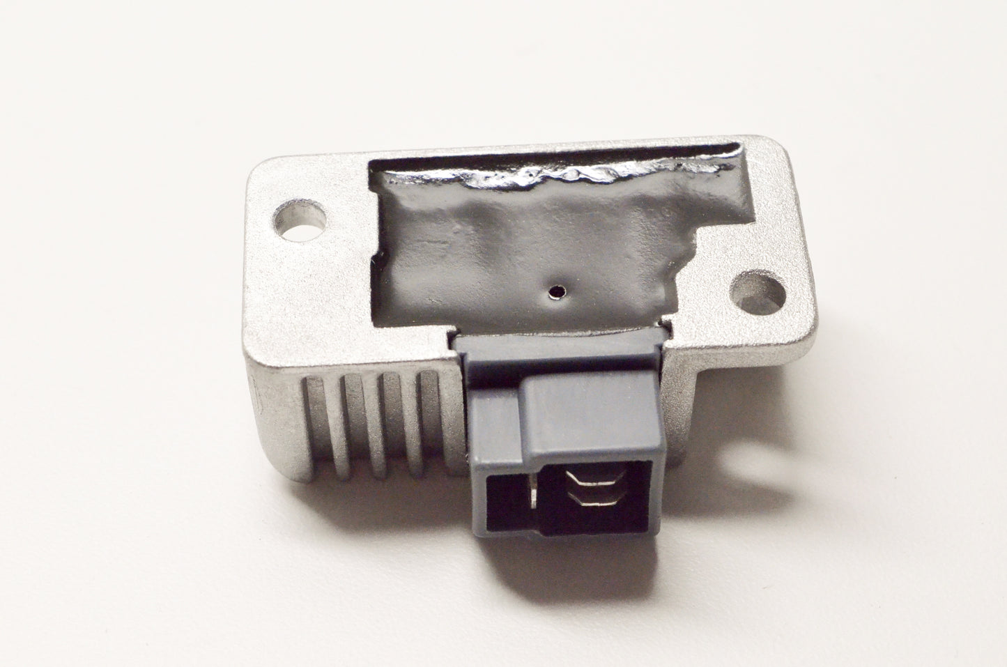 OEM Yamaha 22J-81960-92-00 Regulator Rectifier Assembly NOS