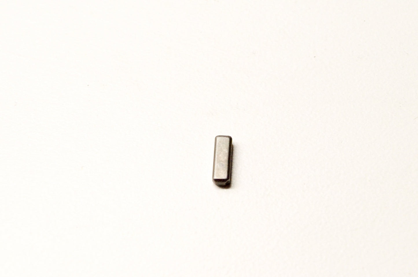 OEM Yamaha 90282-03039-00 Straight Key NOS