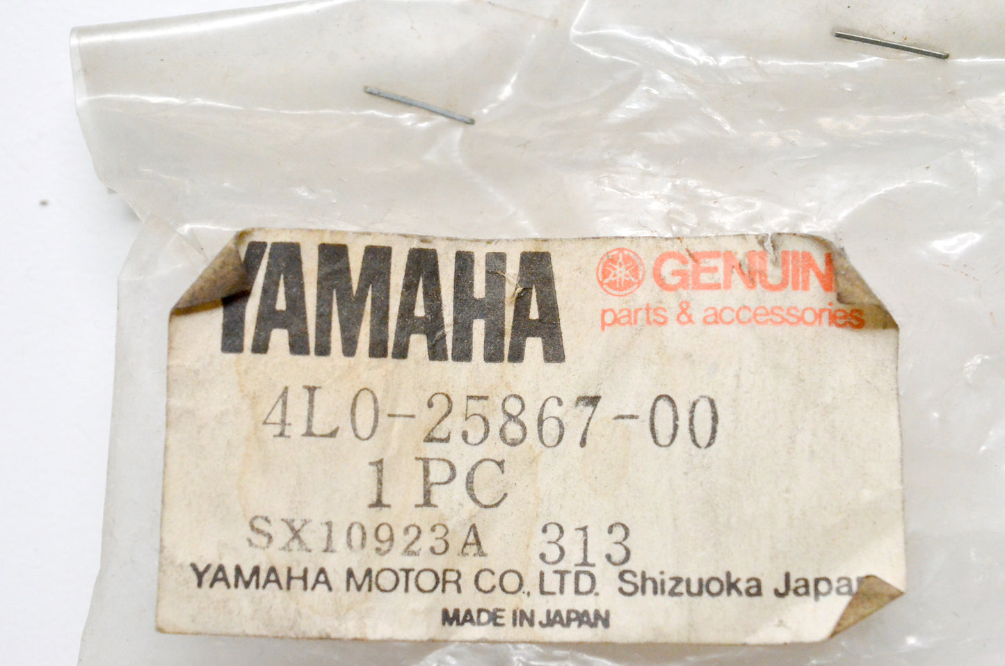 New OEM Yamaha 4L0-25867-00-00 Master Cylinder Bracket NOS