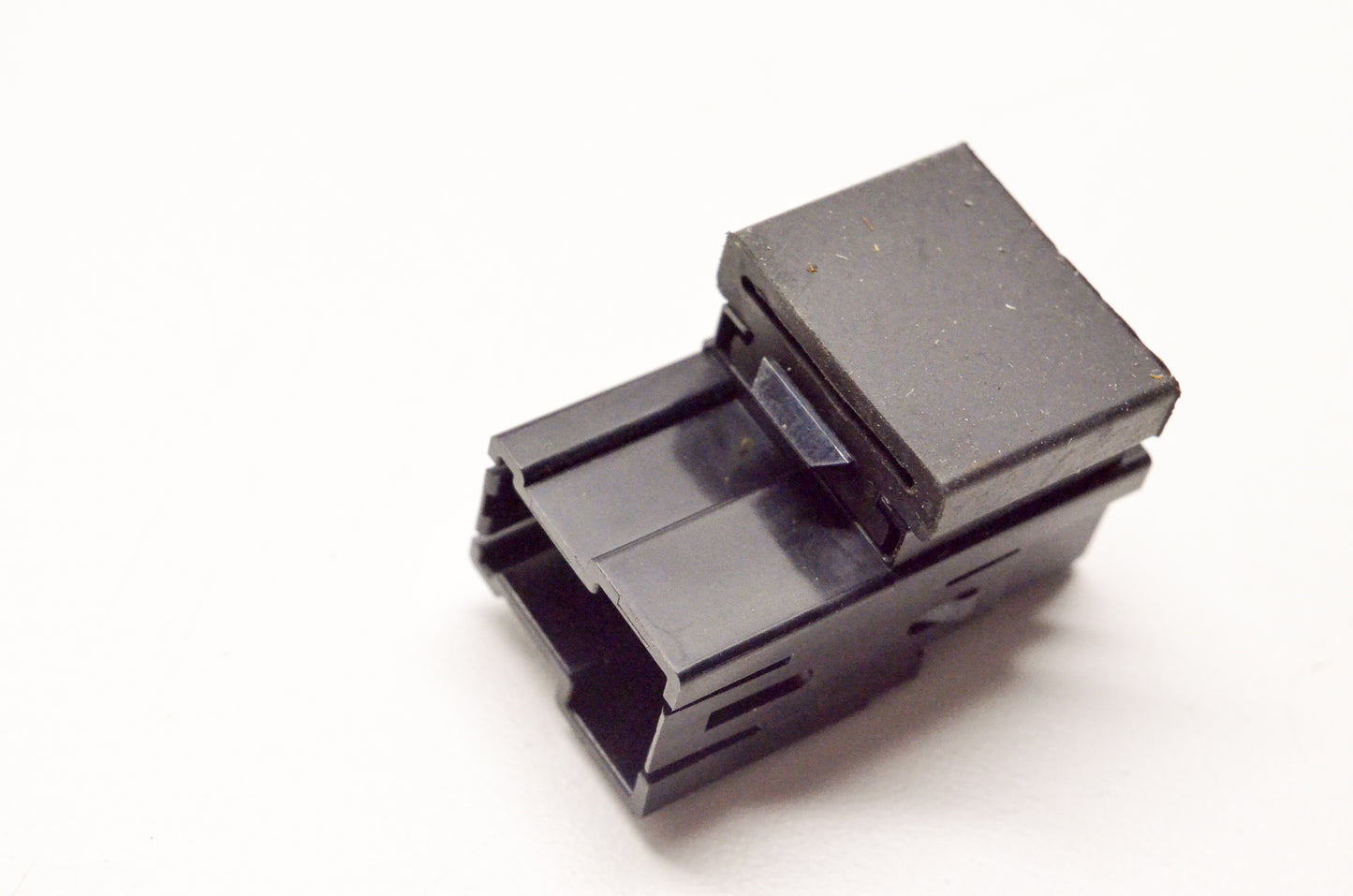 OEM Yamaha 8DM-81950-11-00 Relay Assembly