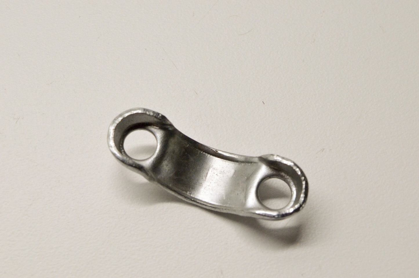 OEM Yamaha 275-83318-00-00 Flasher Stay 1