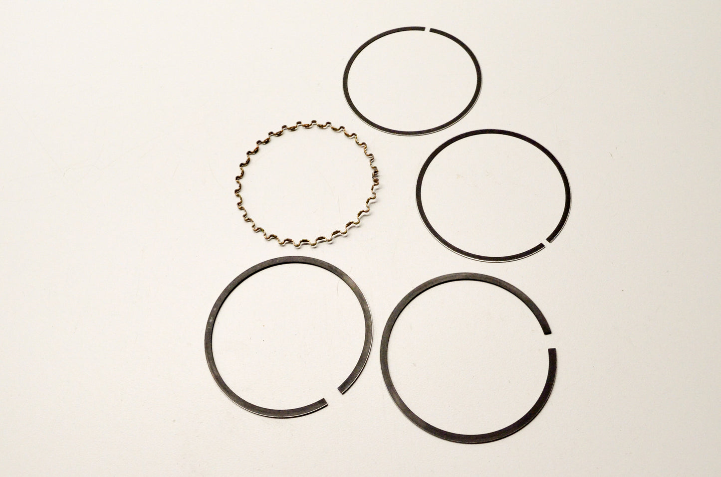 OEM Yamaha 2F1-11610-00-00 Piston Ring Set STD NOS