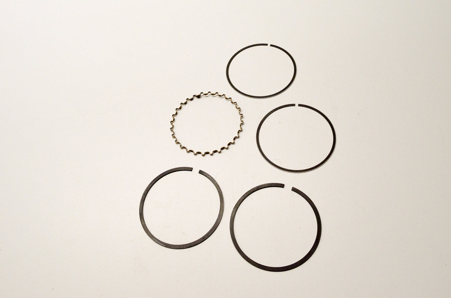 OEM Yamaha 2F1-11610-00-00 Piston Ring Set STD NOS