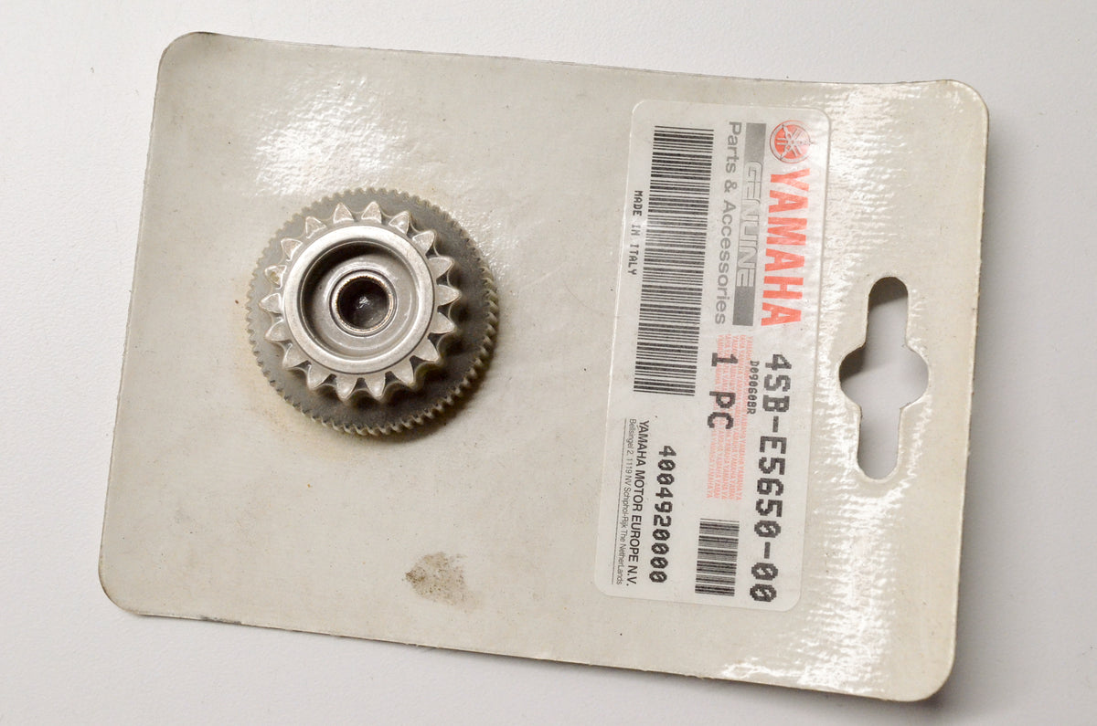 OEM Yamaha 4SB-E5650-00-00 Idle Gear Assembly NOS