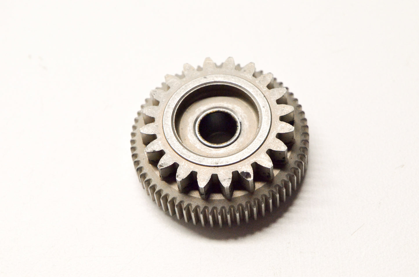 New OEM Yamaha 4JP-15650-00-00 Idle Gear Assembly NOS