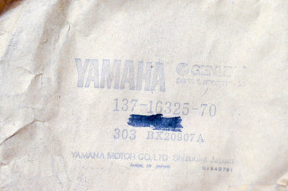 OEM Yamaha 137-16325-70-00 Clutch Plate NOS