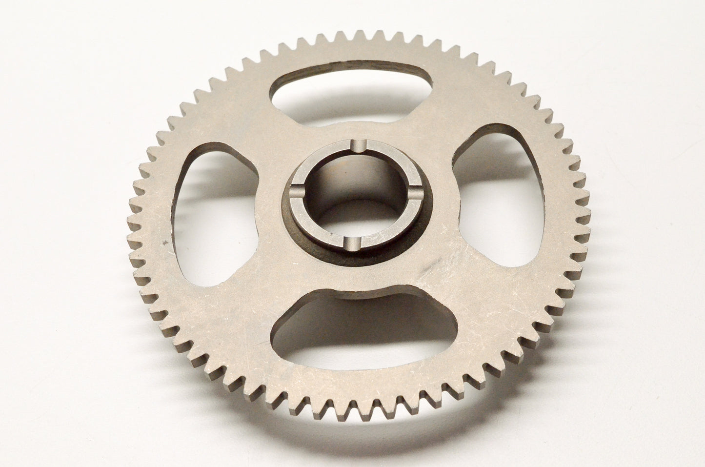 New OEM Yamaha 4KB-15515-00-00 Gear 3 NOS