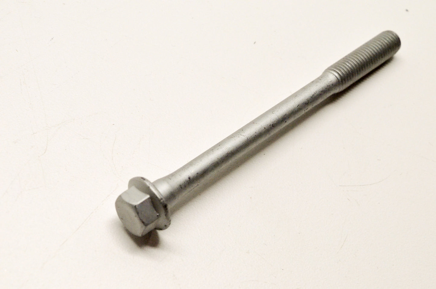 OEM Yamaha 90105-09648-00 Flange Bolt NOS