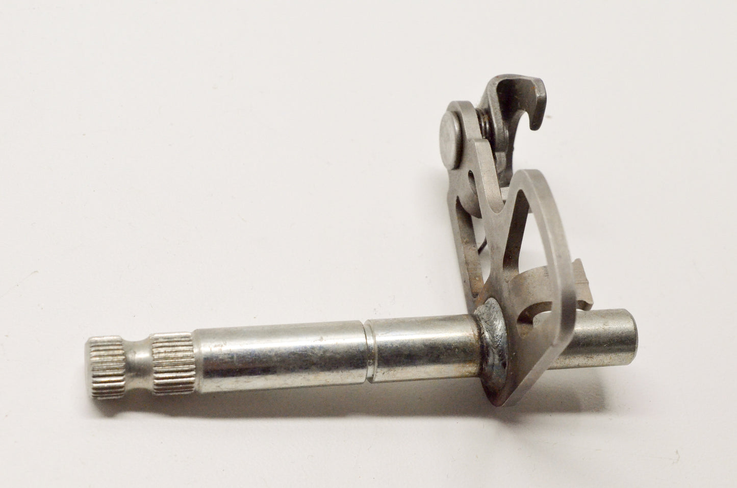 OEM Yamaha 3R3-18101-01-00 Shift Shaft Assembly 1 NOS