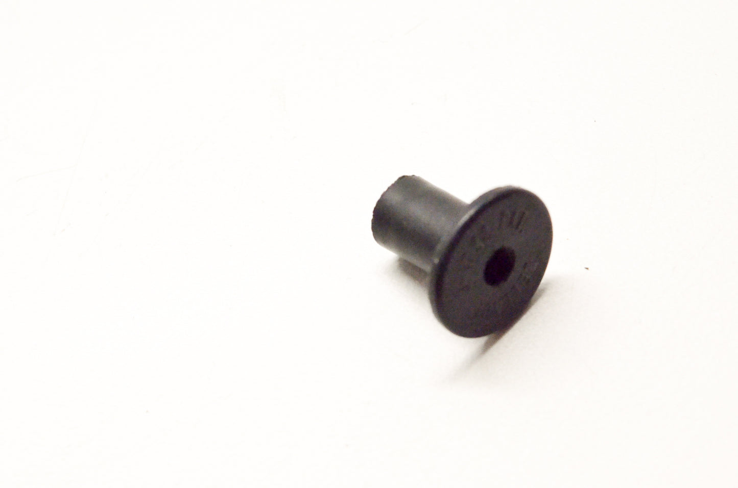 Well-Nut J-1032 Rubber Threaded Insert