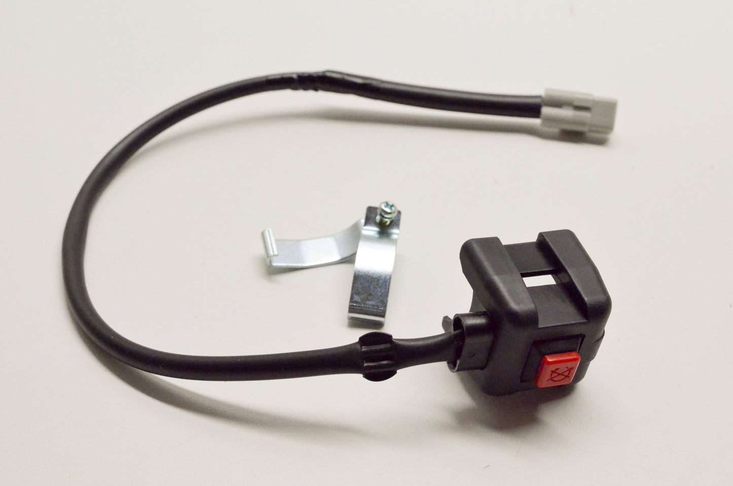 New OEM Yamaha 5UM-83976-E2-00 Handle Switch 1 NOS