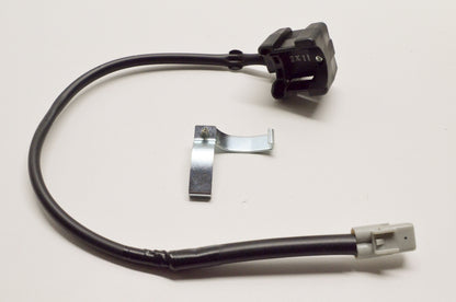 New OEM Yamaha 5UM-83976-E2-00 Handle Switch 1 NOS