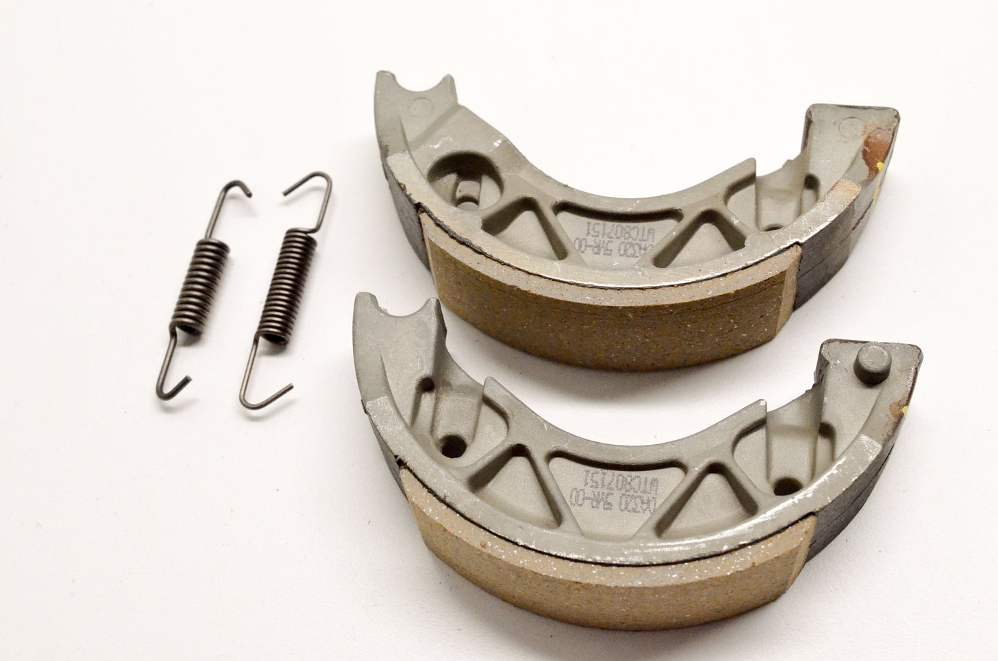 New OEM Yamaha 5YR-XF533-00-00 Brake Shoe Set NOS