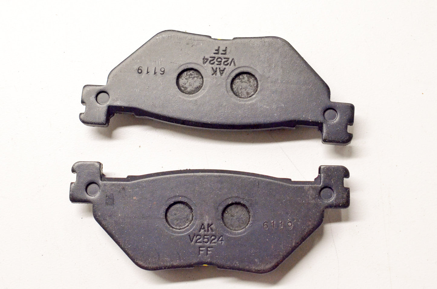 New OEM Yamaha 3D8-25806-00-00 Brake Pad Kit 2 NOS