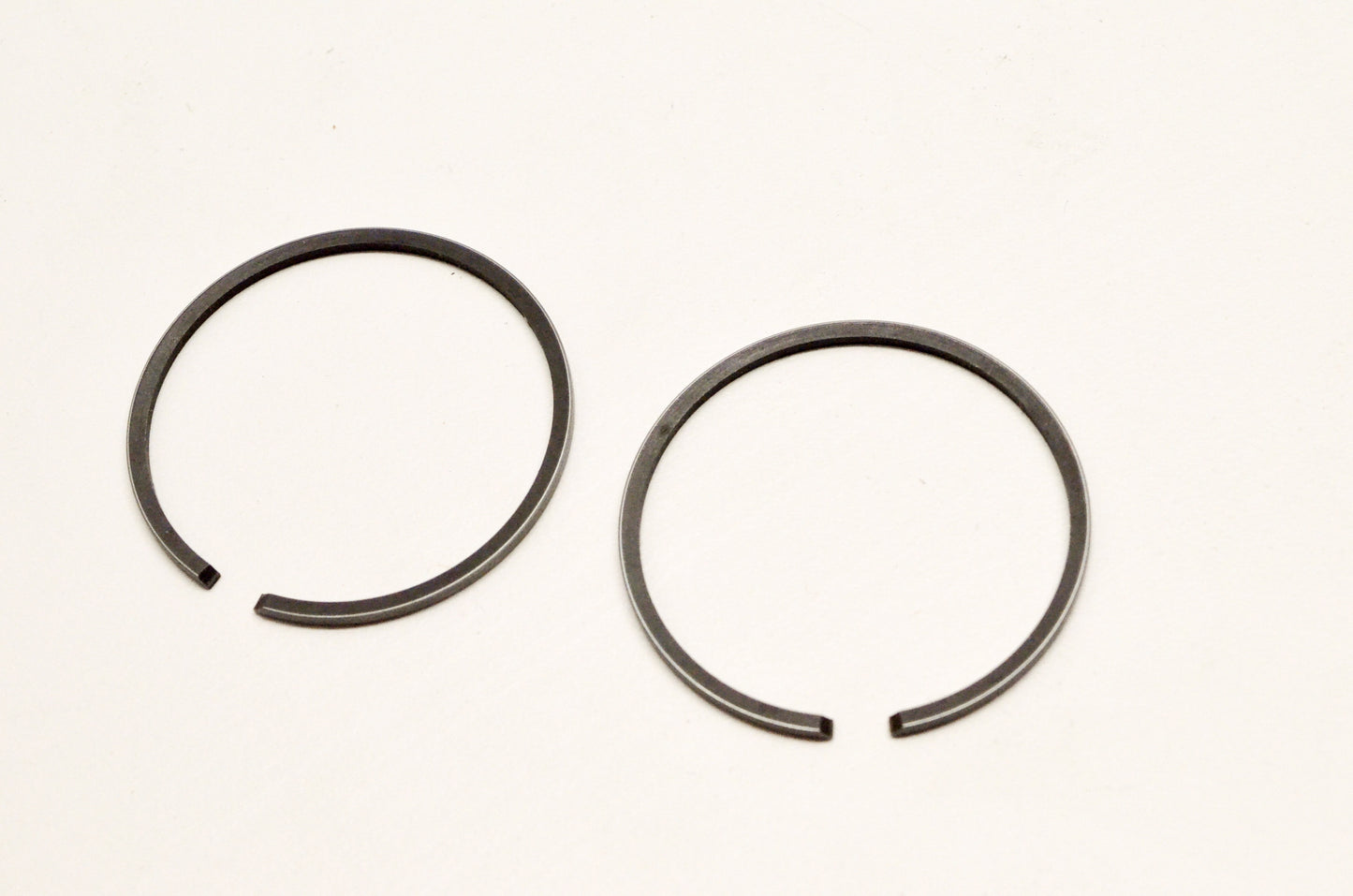 OEM Yamaha 260-11601-13-00 Piston Ring 1st Set NOS