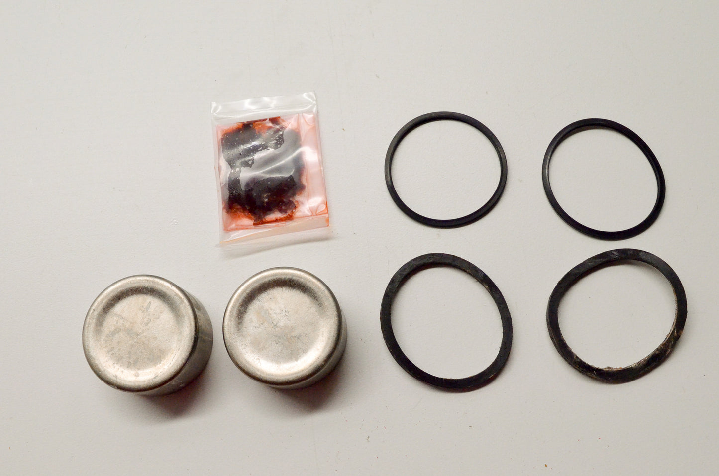 OEM Yamaha 26H-W0057-00-00 Caliper Piston Assembly NOS