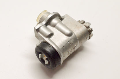 OEM Yamaha 3HN-25950-00-00 Wheel Cylinder 2