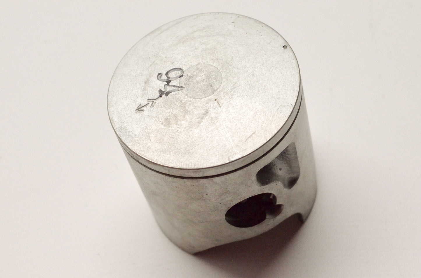 OEM Yamaha 3JD-11631-00-94 Piston STD NOS