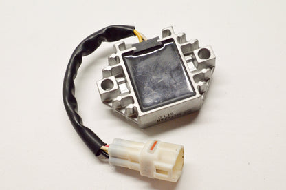 New OEM Yamaha 5TG-81960-00-00 Rectifier & Regulator NOS