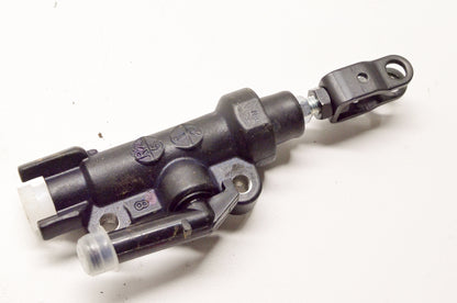 New OEM Yamaha 4BP-2583V-01-00 Rear Master Cylinder NOS
