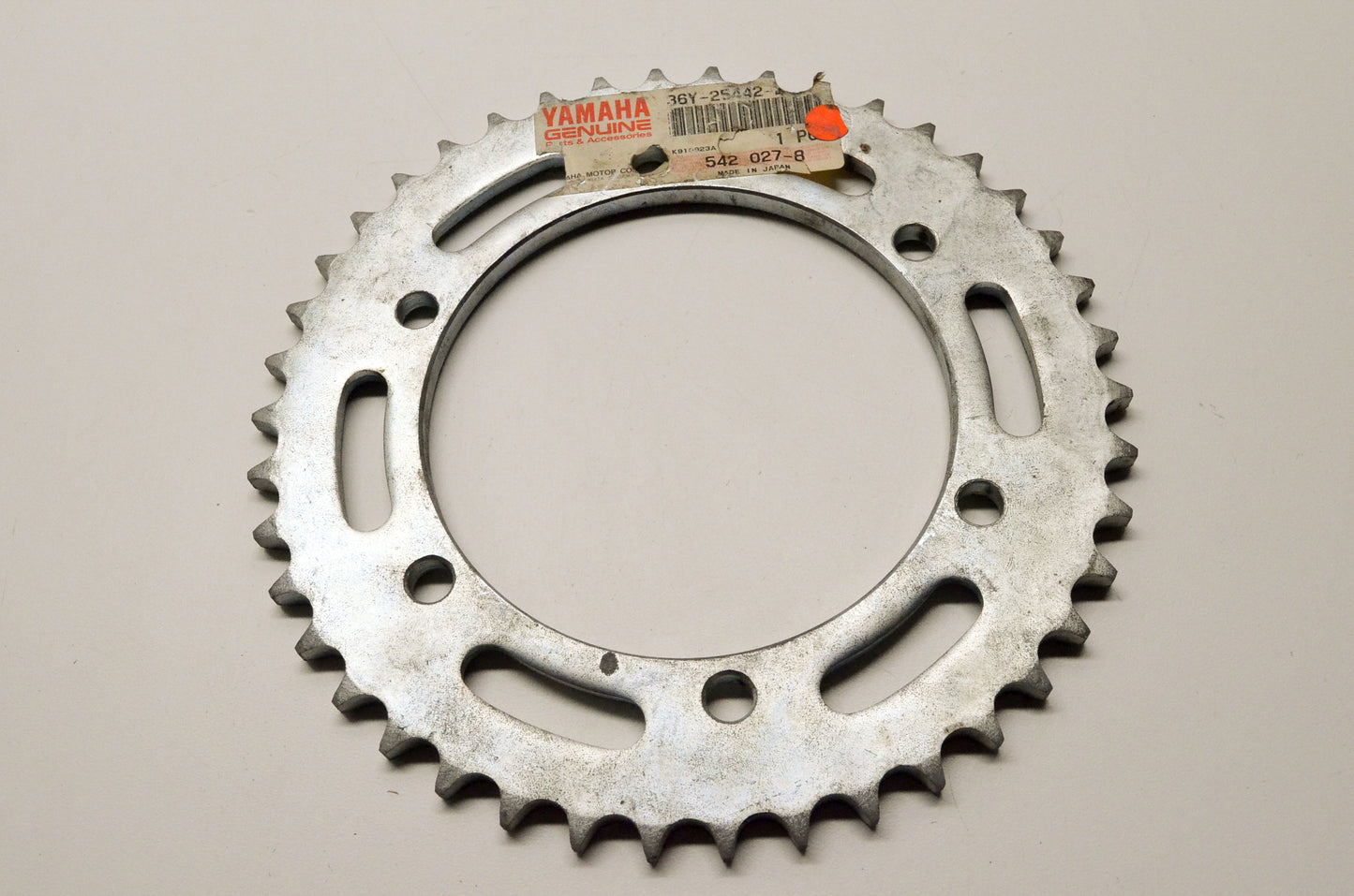 OEM Yamaha 36Y-25442-20-00 Driven Sprocket 42T NOS
