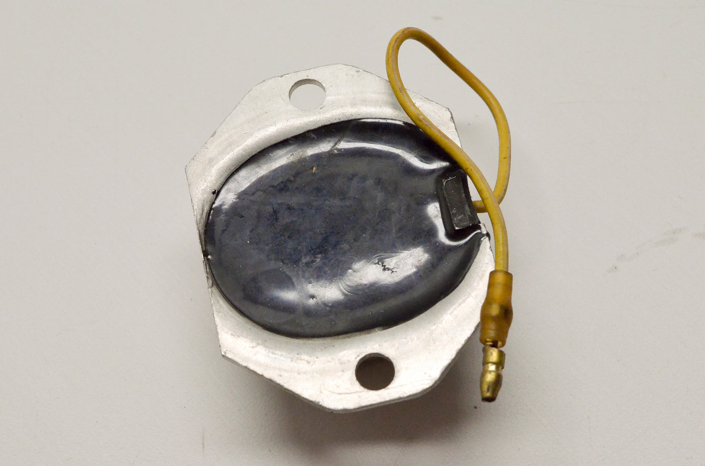 OEM Yamaha 1E6-81910-60-00 Voltage Regulator Assembly NOS