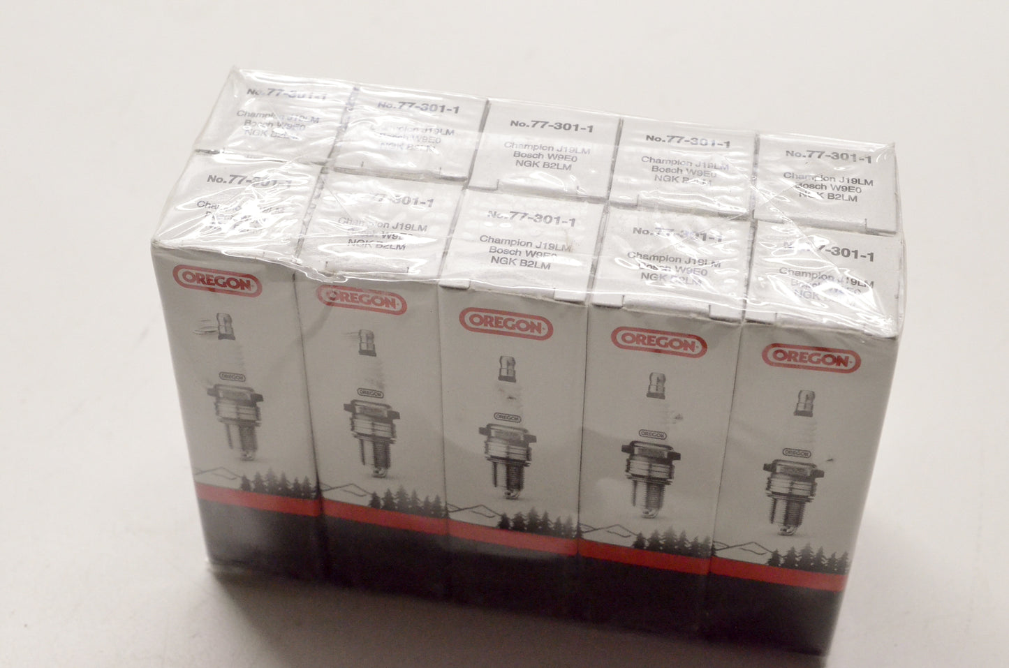 Oregon 77-301-1 Spark Plug Qty 10 NOS