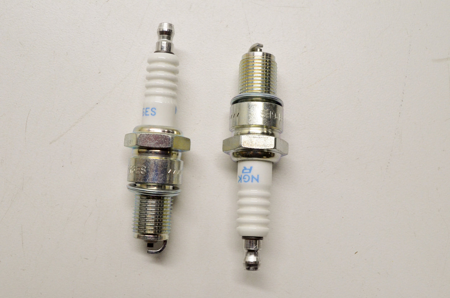 NGK BPR6ES, 7131 Spark Plug Qty 2 NOS