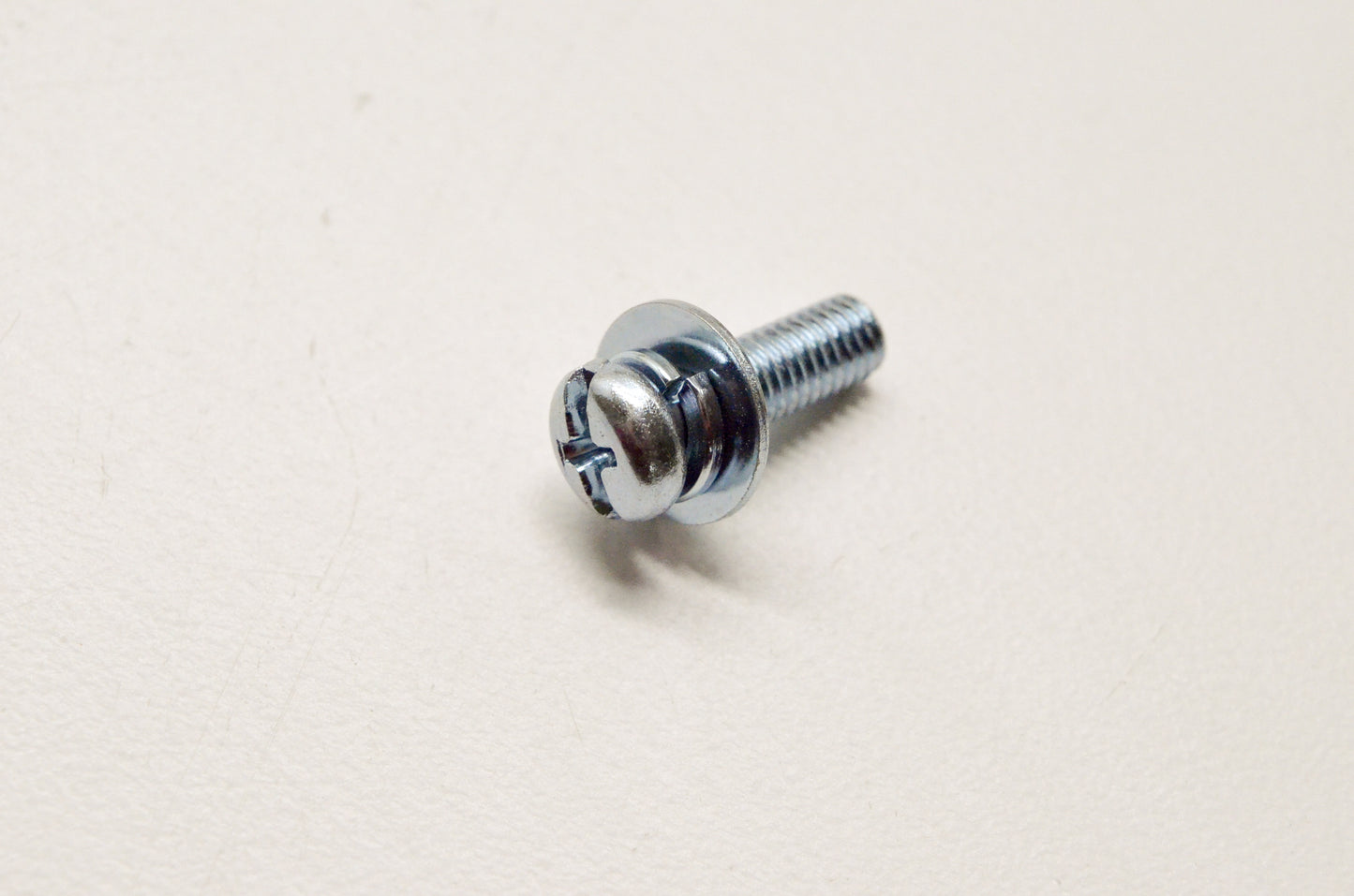 Tewarehouse 242B0516 5x16 Screw NOS