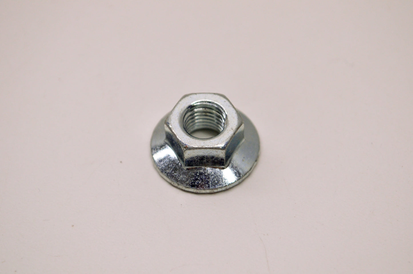 OEM Briggs & Stratton 7010969YP Hex Flange Nut NOS
