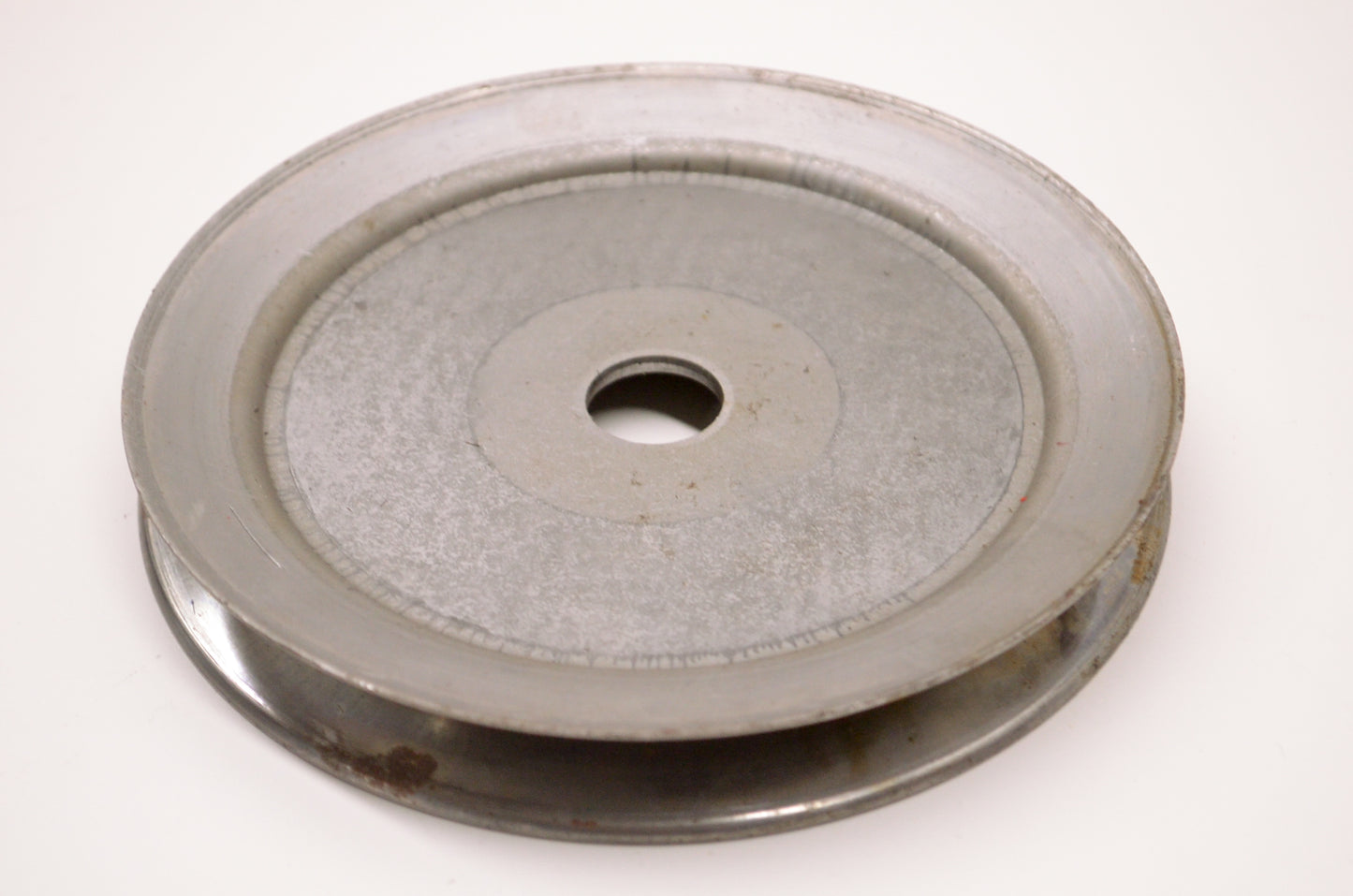 OEM Briggs & Stratton 7015724YP 5.75 OD Pulley NOS