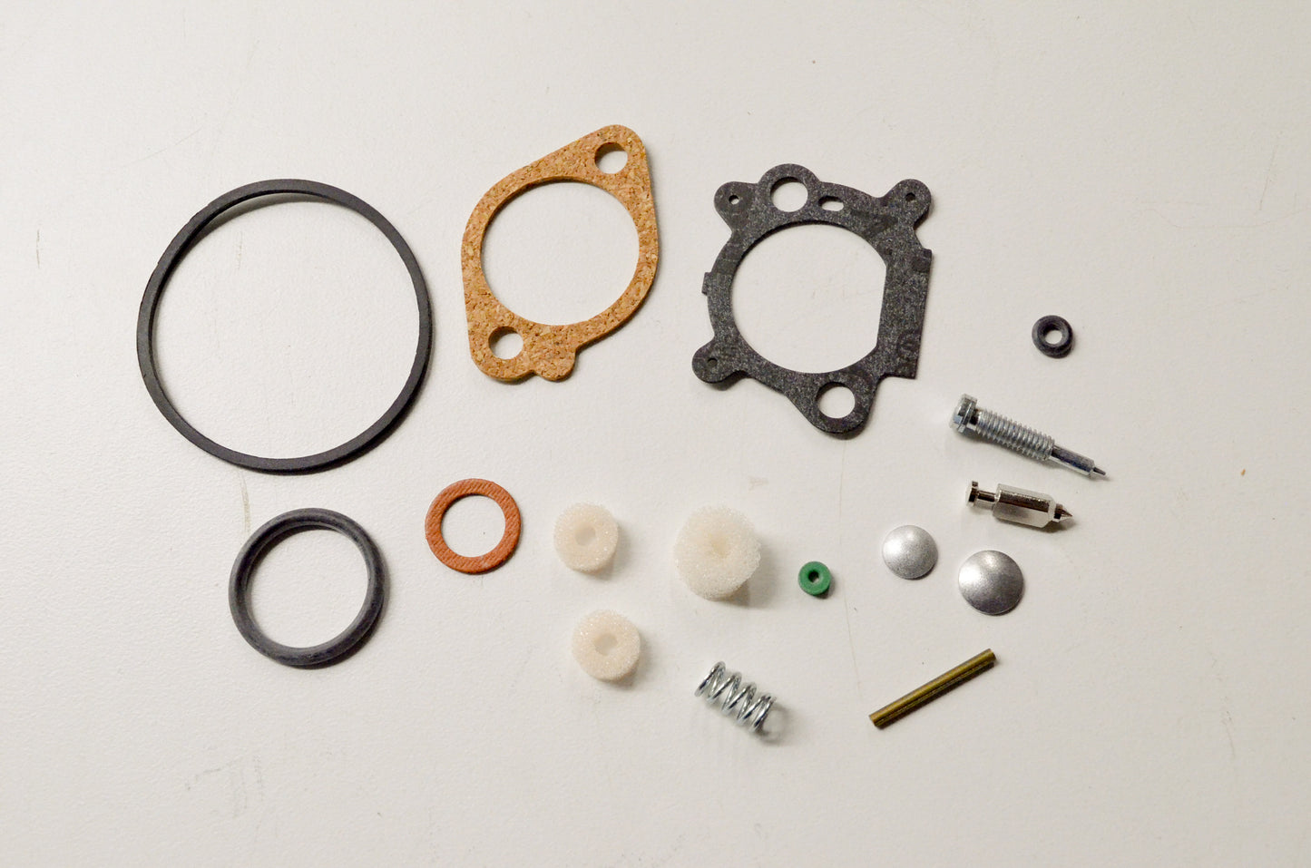 Stens 520-516, 498260 Carburetor Kit NOS