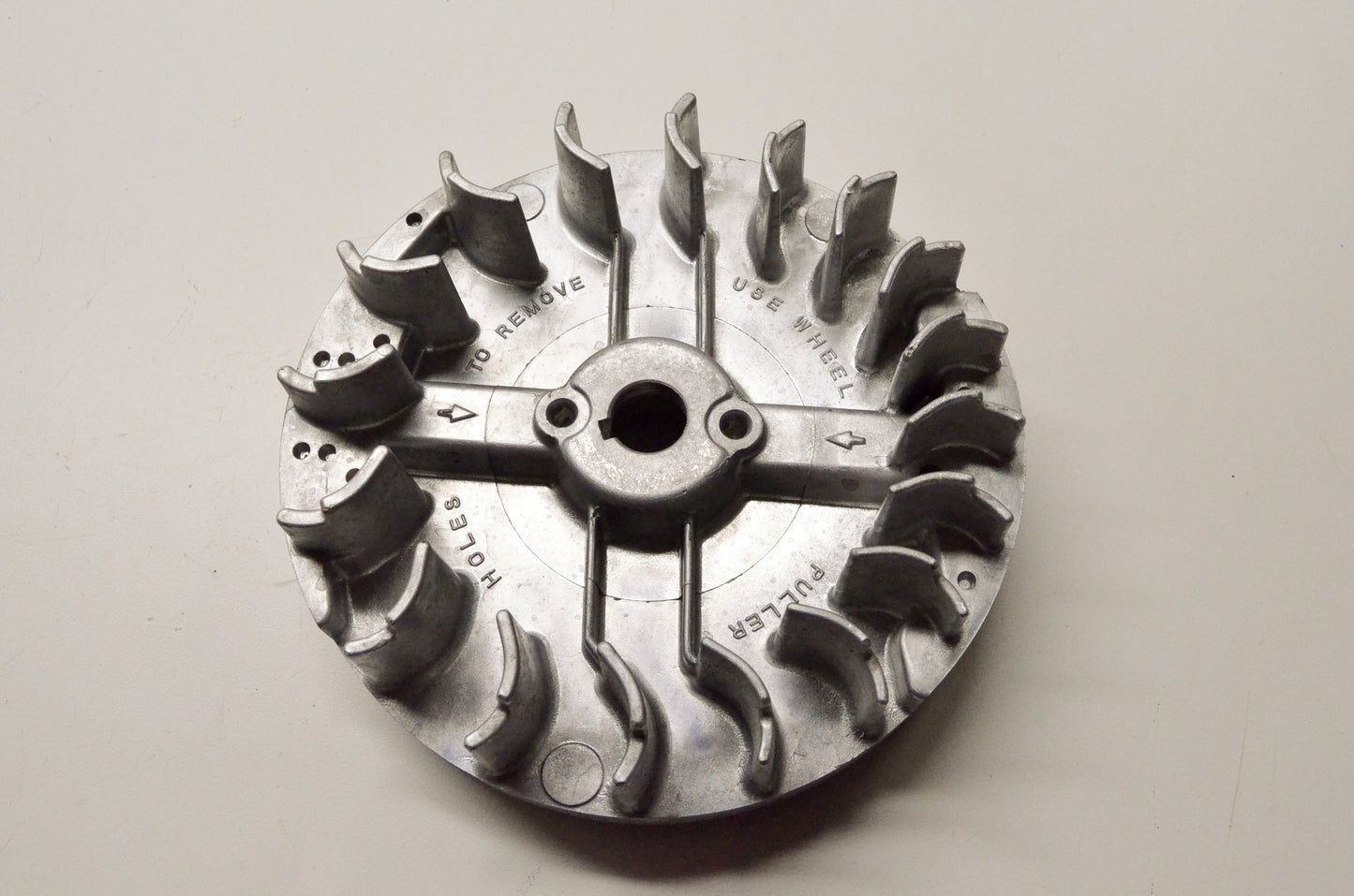 Briggs&Stratton 691987 Flywheel NOS