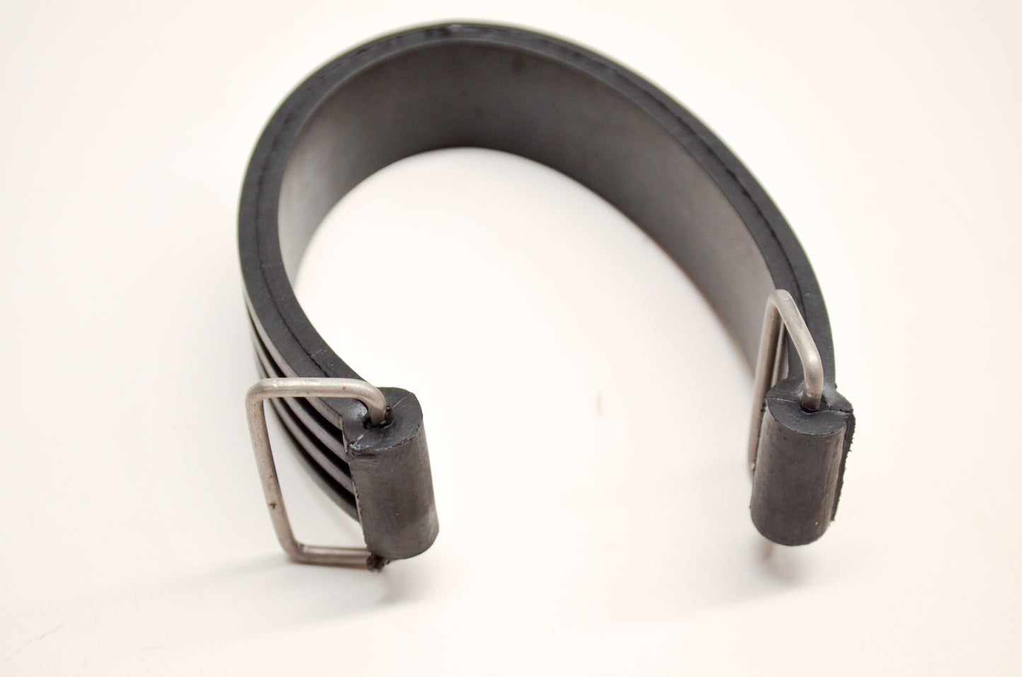 New OEM Harley-Davidson 66105-77 Battery Strap NOS