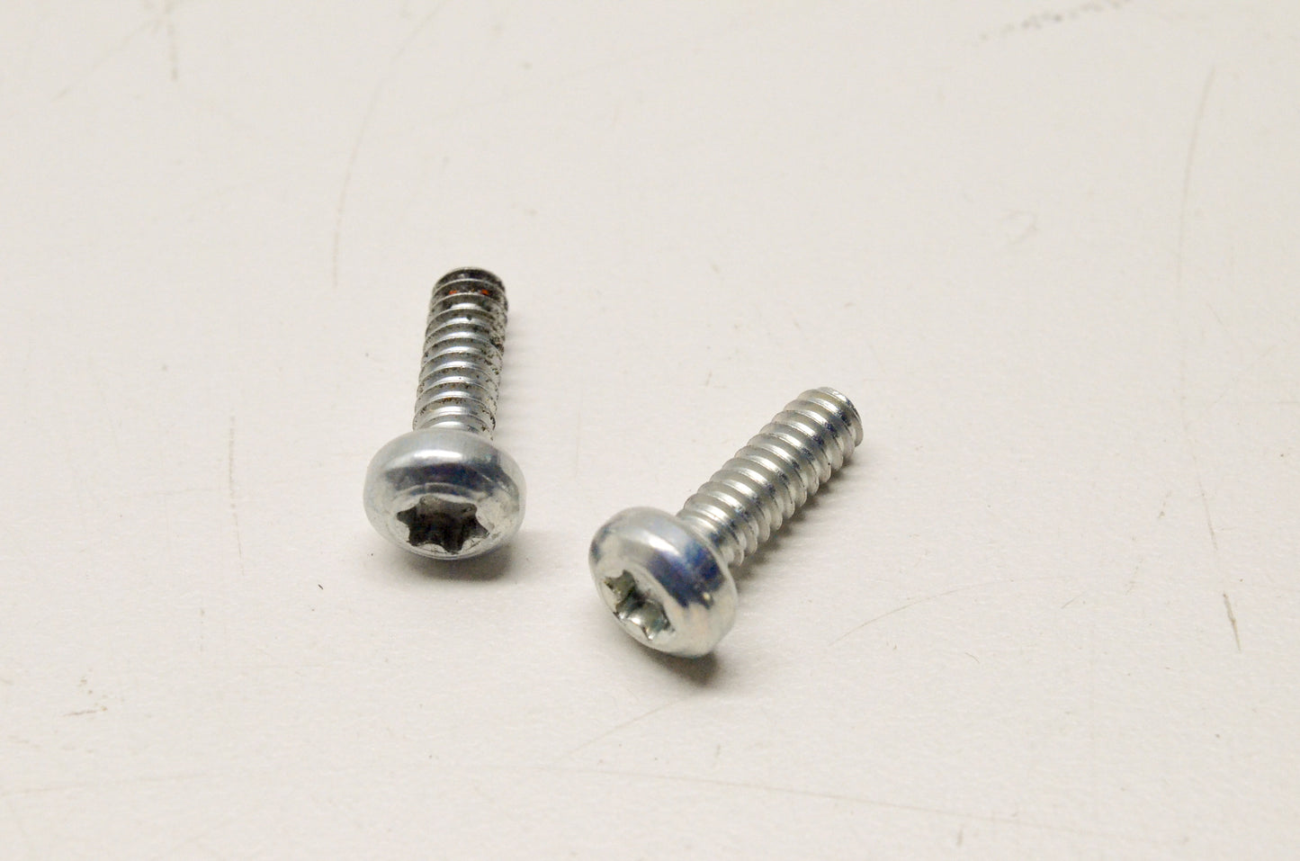 OEM Echo V805000000 5x16 Tapping Screw Qty 2 NOS