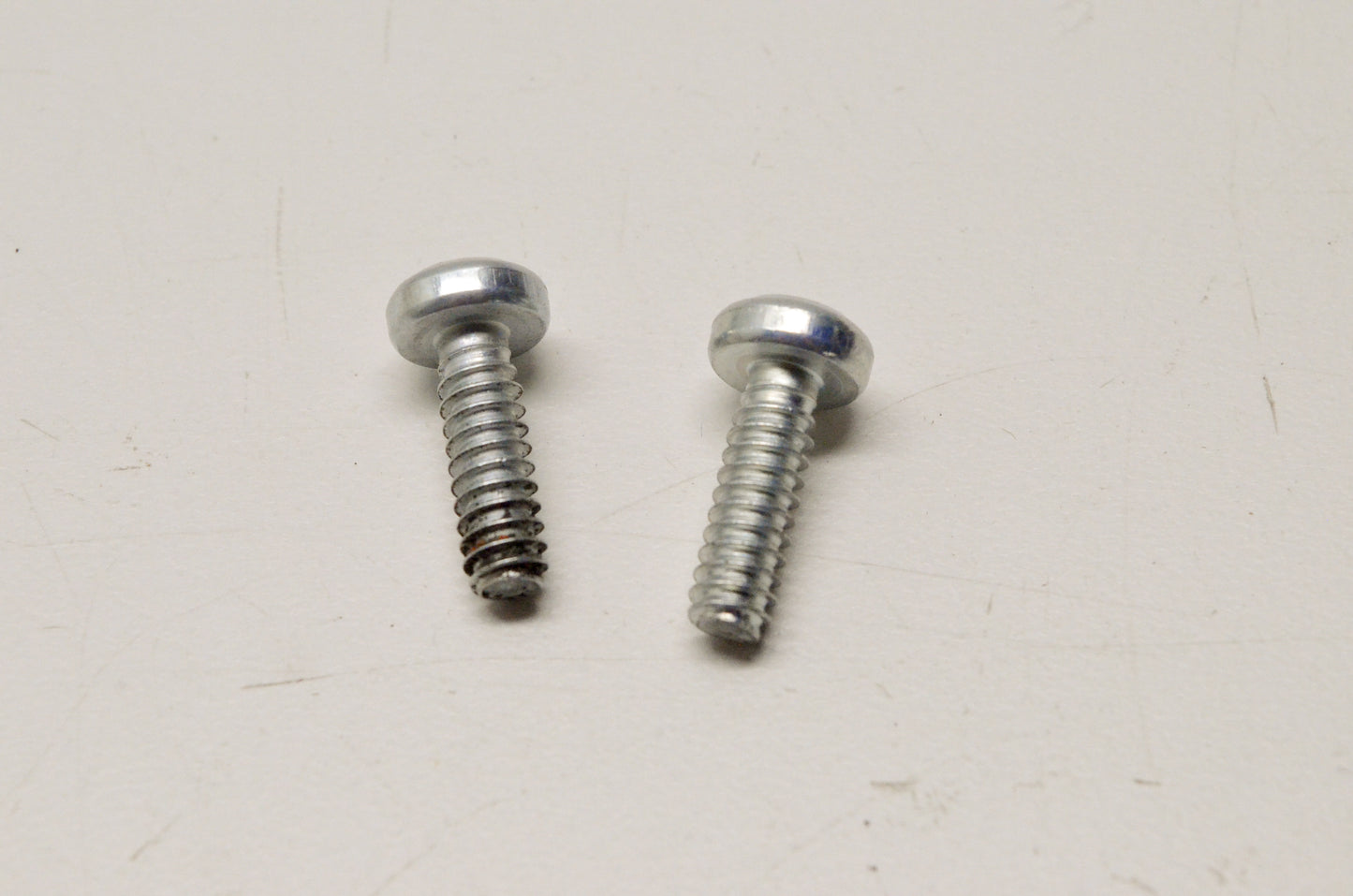 OEM Echo V805000000 5x16 Tapping Screw Qty 2 NOS