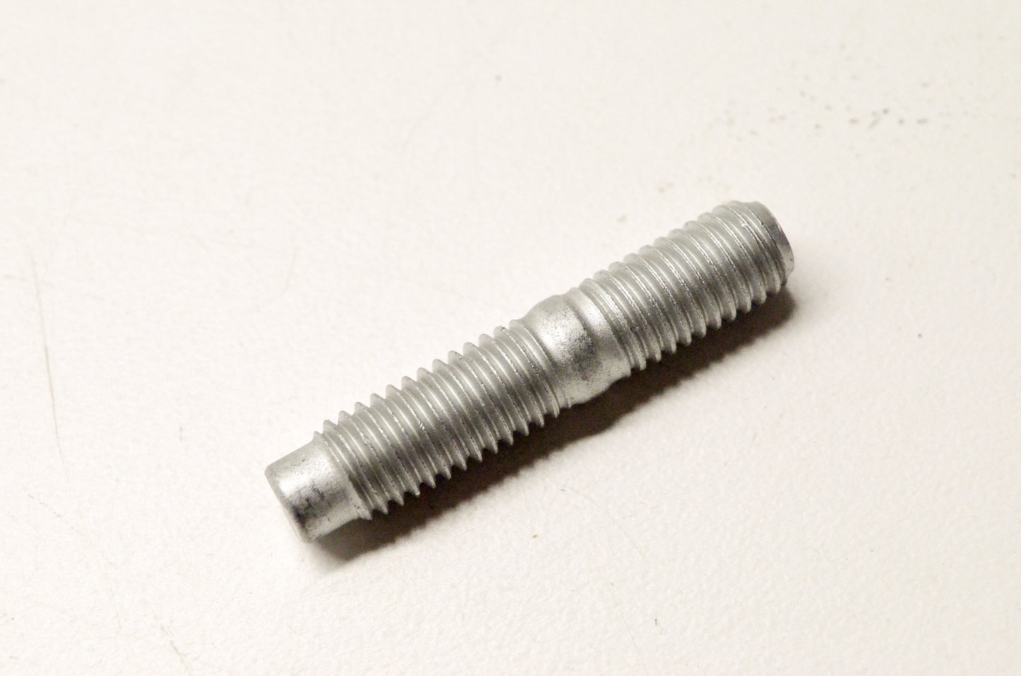 OEM Yamaha 90116-08018-00 Stud Bolt NOS