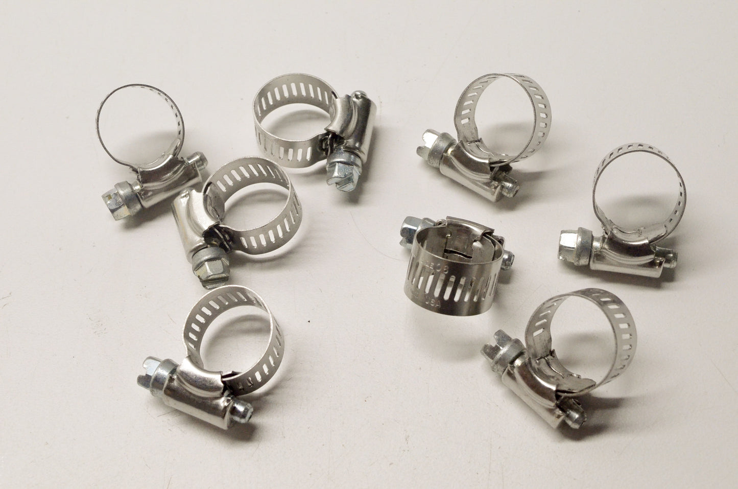 Amgauge B6H Hose Clamps Qty 8 NOS