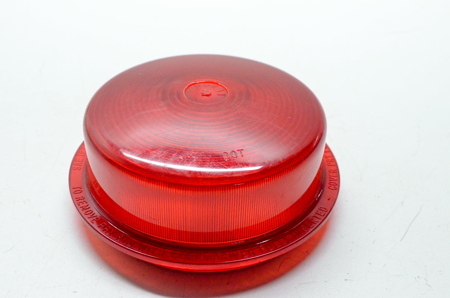 Betts 71ST Round Red Lens SAE-IP2ST-80 NOS