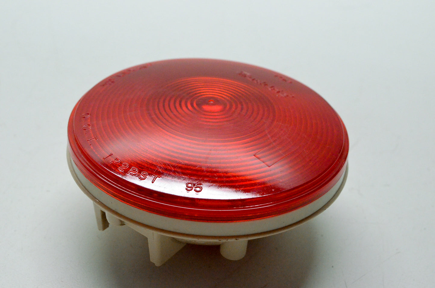 Truck-Lite 4437144 Round Red Tail Light NOS