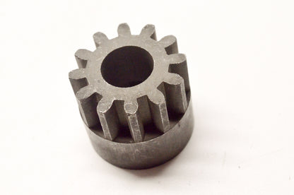 Cub Cadet IH-542835-R1 Pinion Gear RH NOS