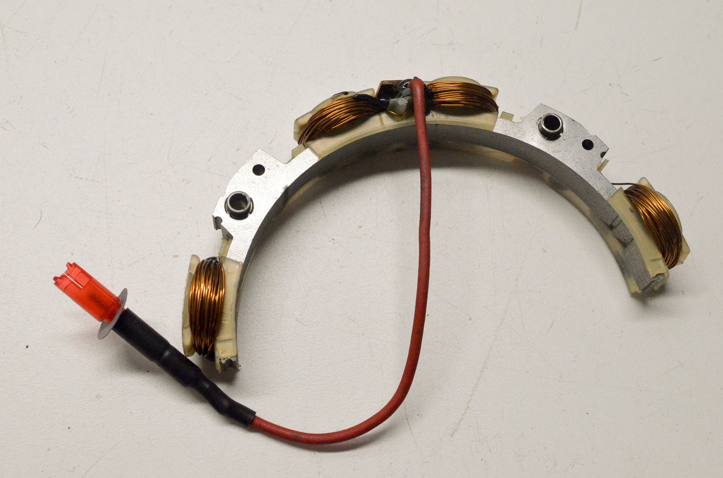 OEM Briggs & Stratton 391529 Alternator Stator NOS