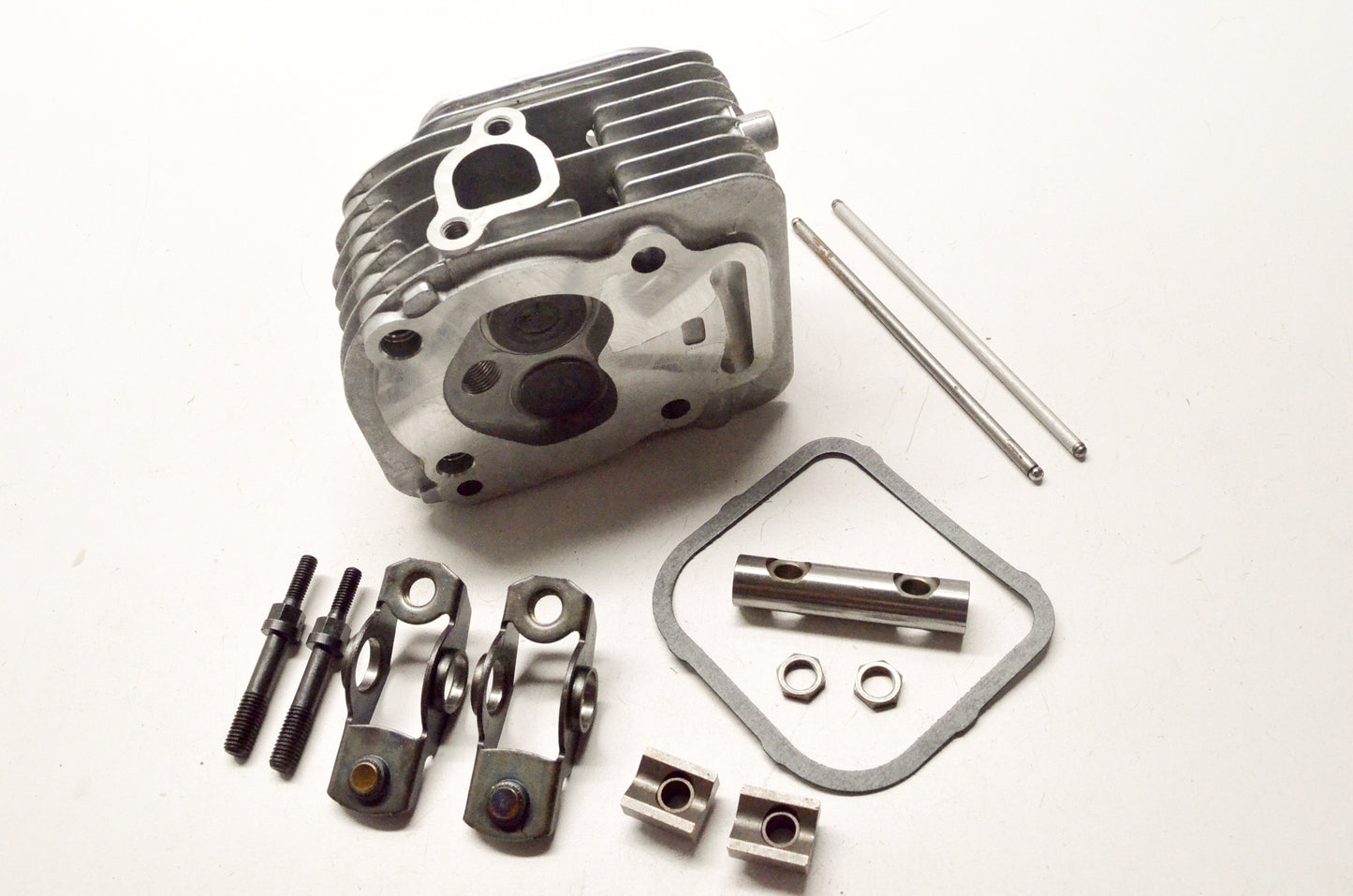 OEM Briggs & Stratton 807679 Cylinder Head Kit NOS