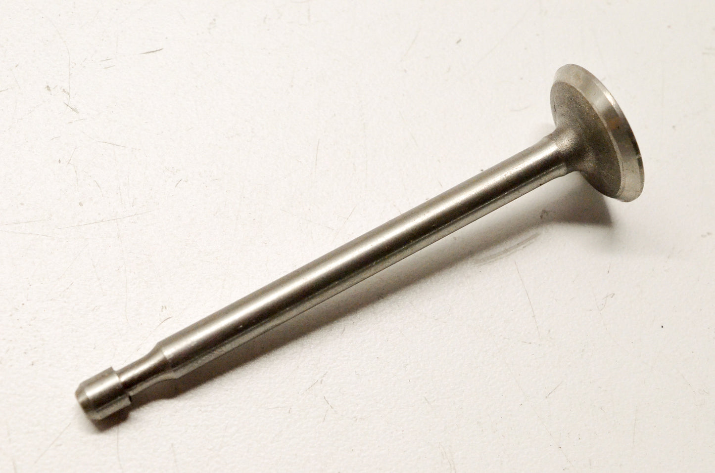 OEM Briggs & Stratton 262228 Exhaust Valve NOS