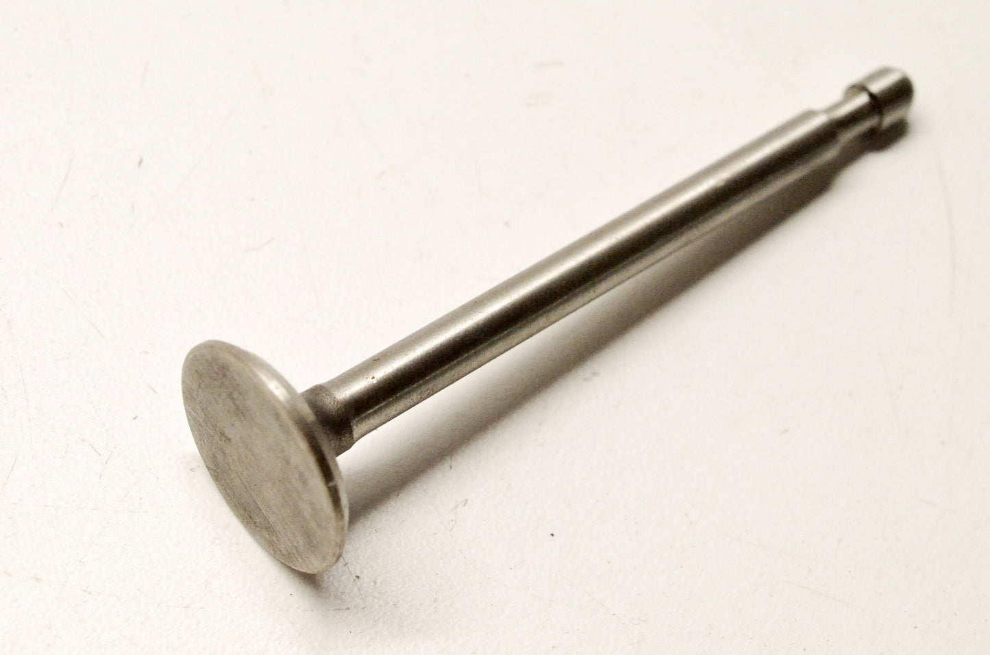 OEM Briggs & Stratton 262228 Exhaust Valve NOS