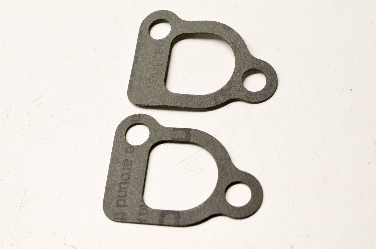 OEM Briggs & Stratton 692035 Intake Gasket Qty 2 NOS
