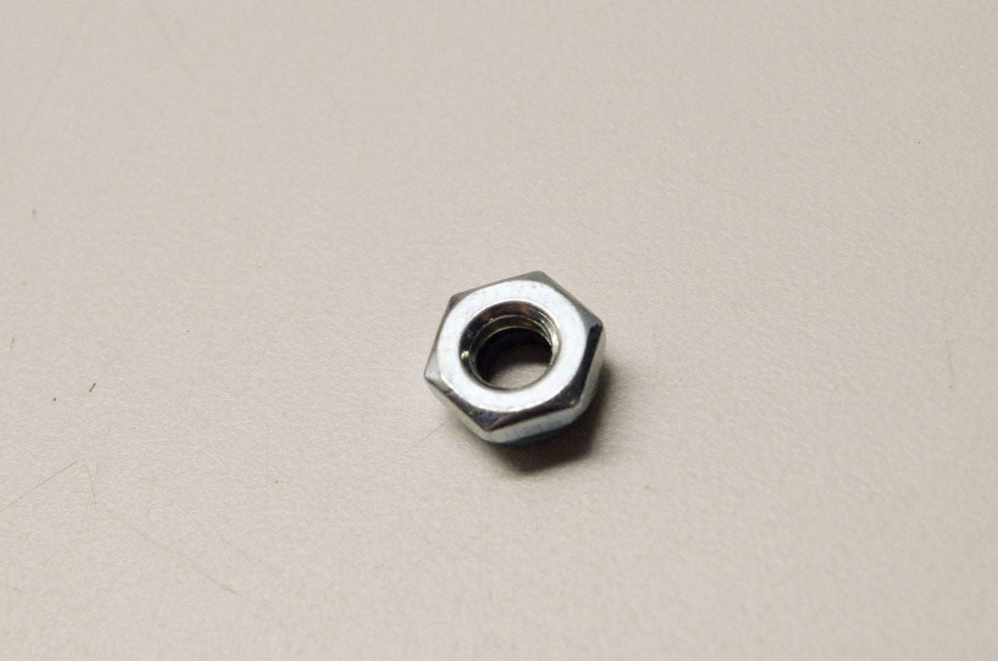 OEM Briggs & Stratton 1752935YP Hex Lock Nut 1/4-20 NOS