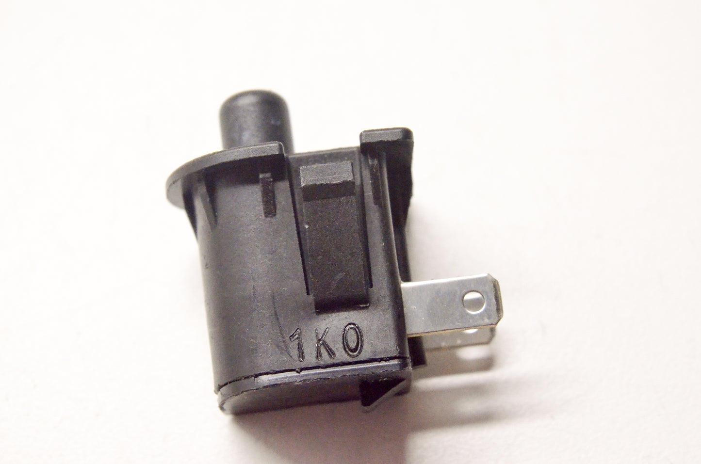 OEM Briggs & Stratton 1732004SM Push Button Switch NOS