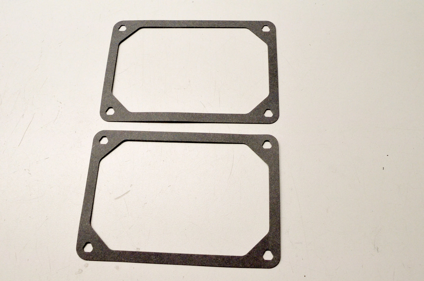 OEM Briggs & Stratton 272475S Rocker Valve Cover Gasket Qty 2 NOS